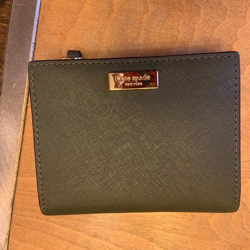 Kate Spade small wallet. Green NWT